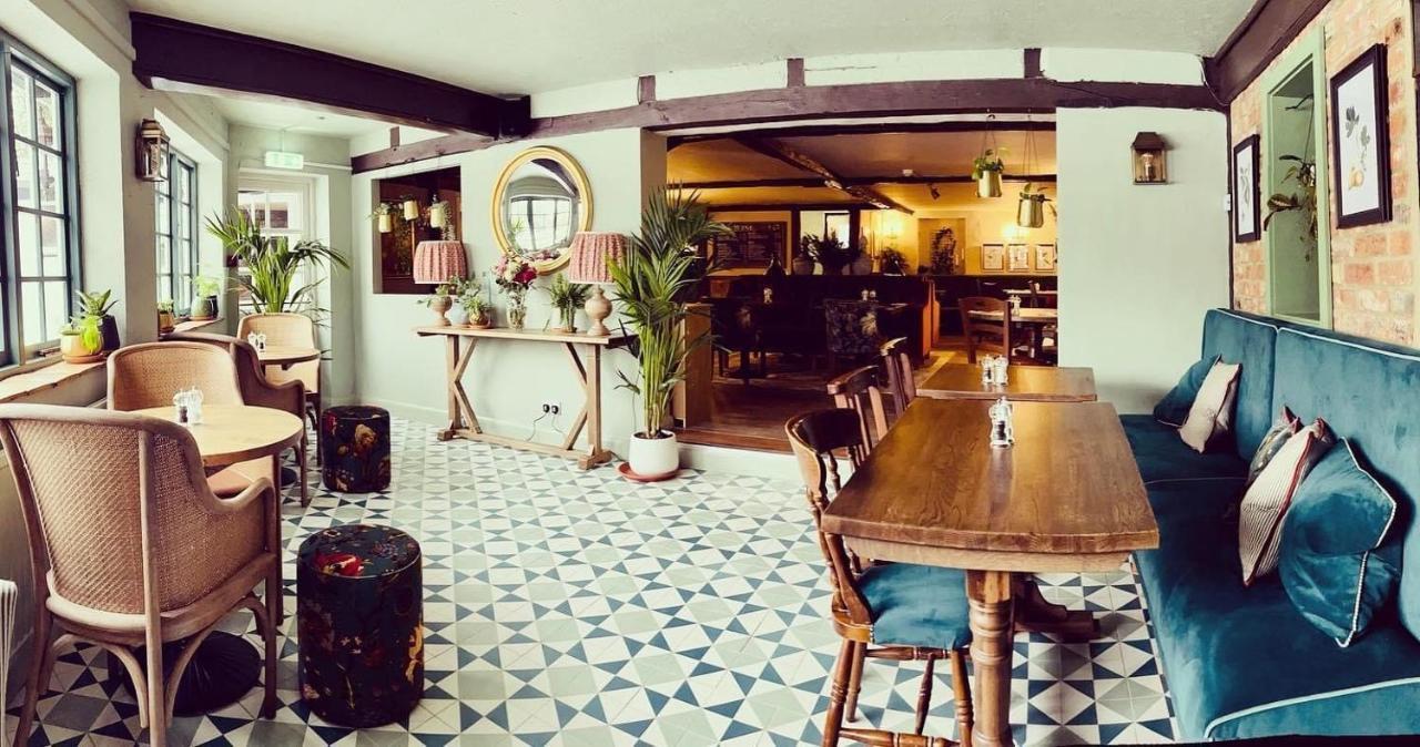 The New Inn Heckfield Hook  Kültér fotó